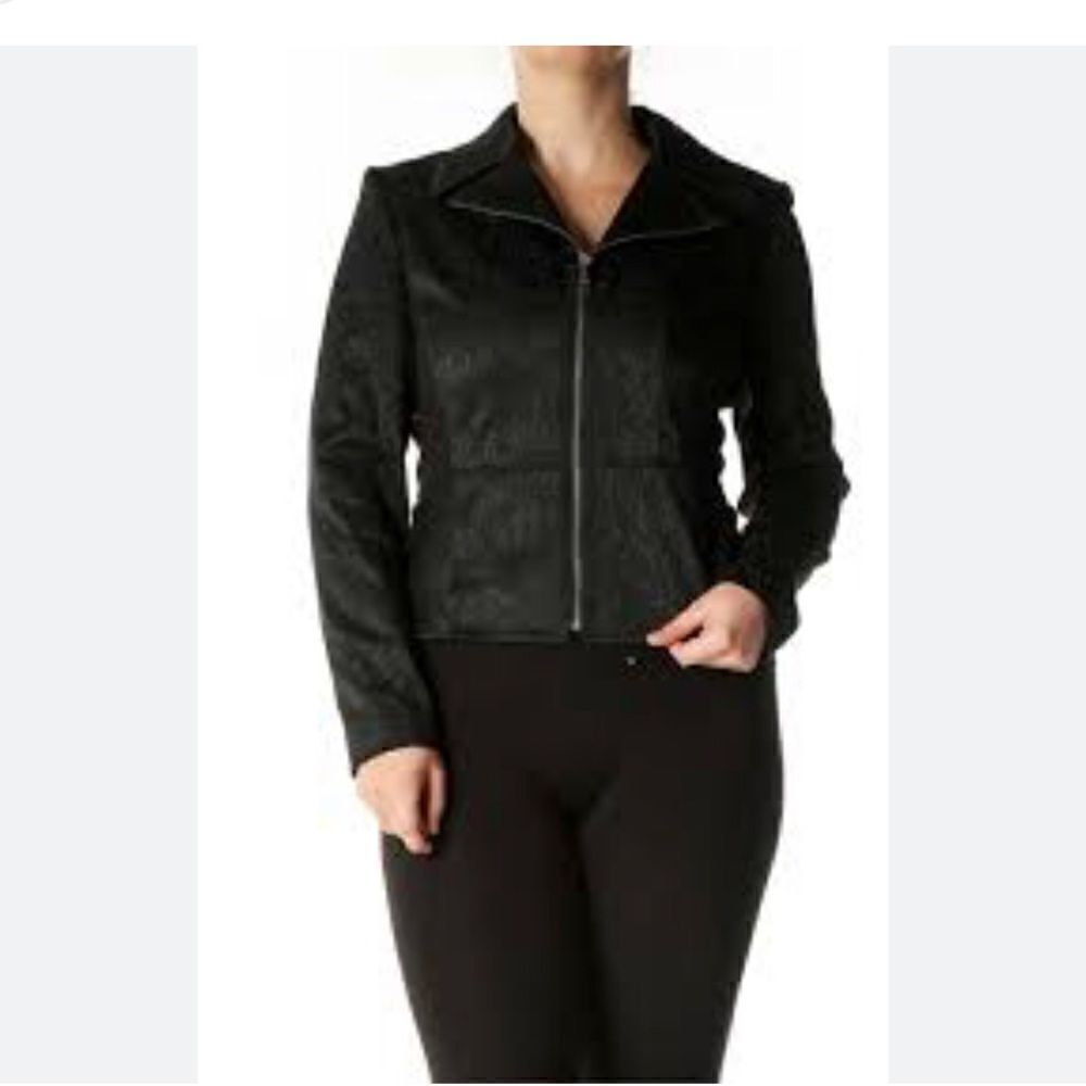Tahari black jacket women’s size small long sleeve